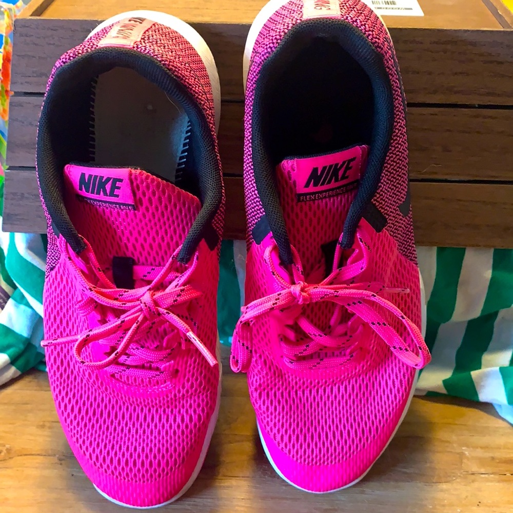 ***FINAL MARKDOWN***
Nike running shoes- size 10 but fits like a 9.